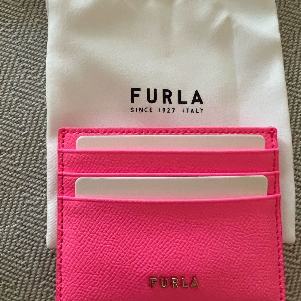 Brand NEW FURLA Cardholder in pink leather